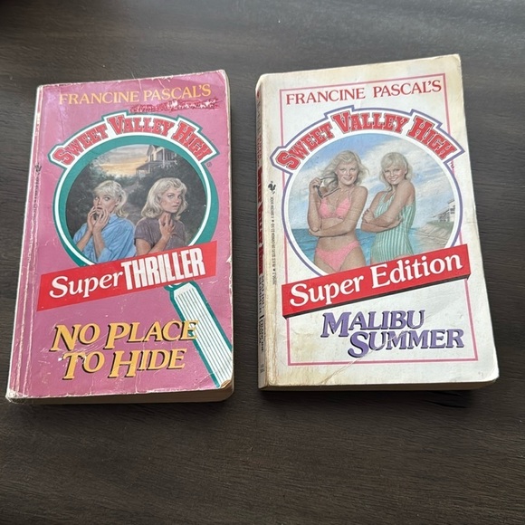 Vintage Sweet Valley High softcover novels - Picture 1 of 2